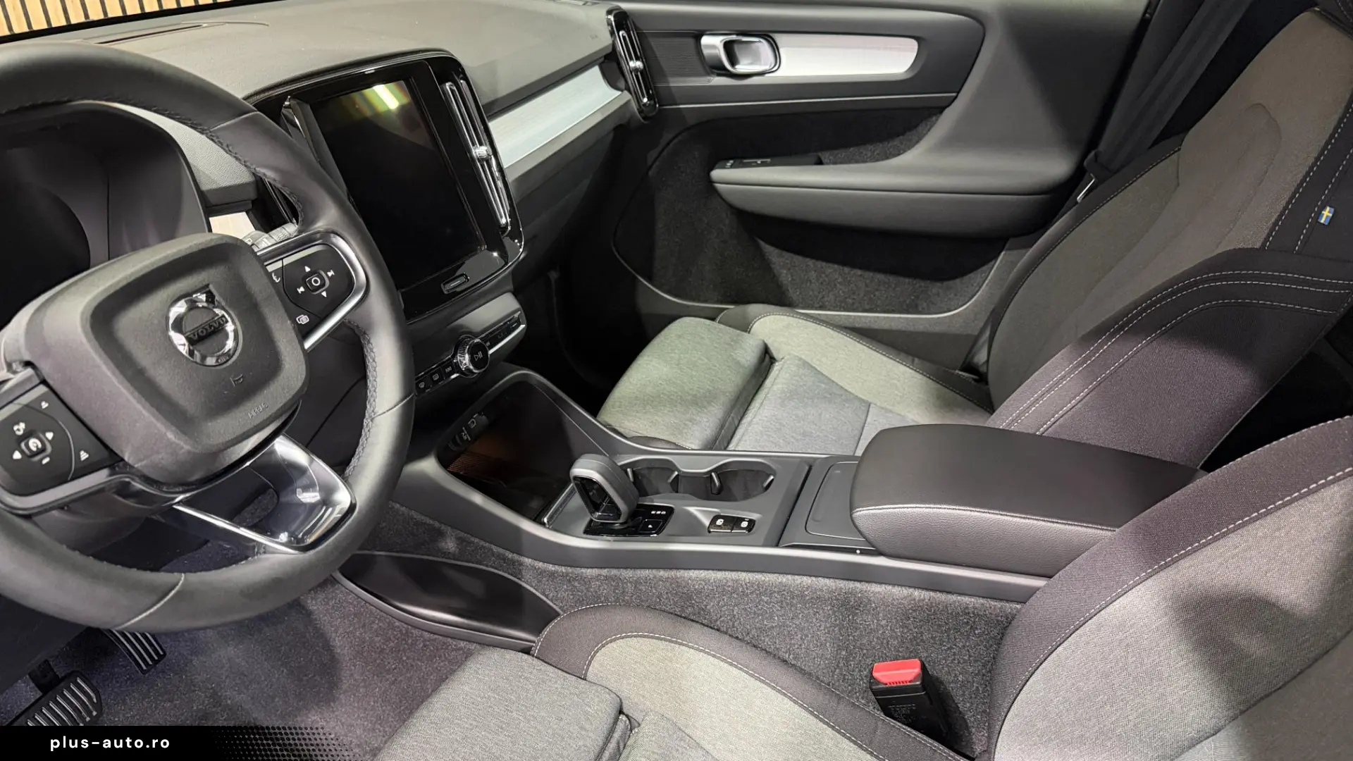 VOLVO XC40 B3 B DKG Core_MyldHybrid