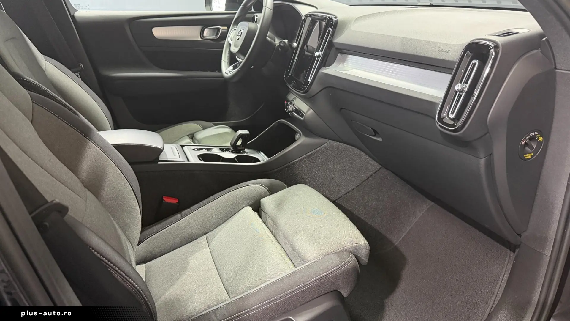 VOLVO XC40 B3 B DKG Core_MyldHybrid