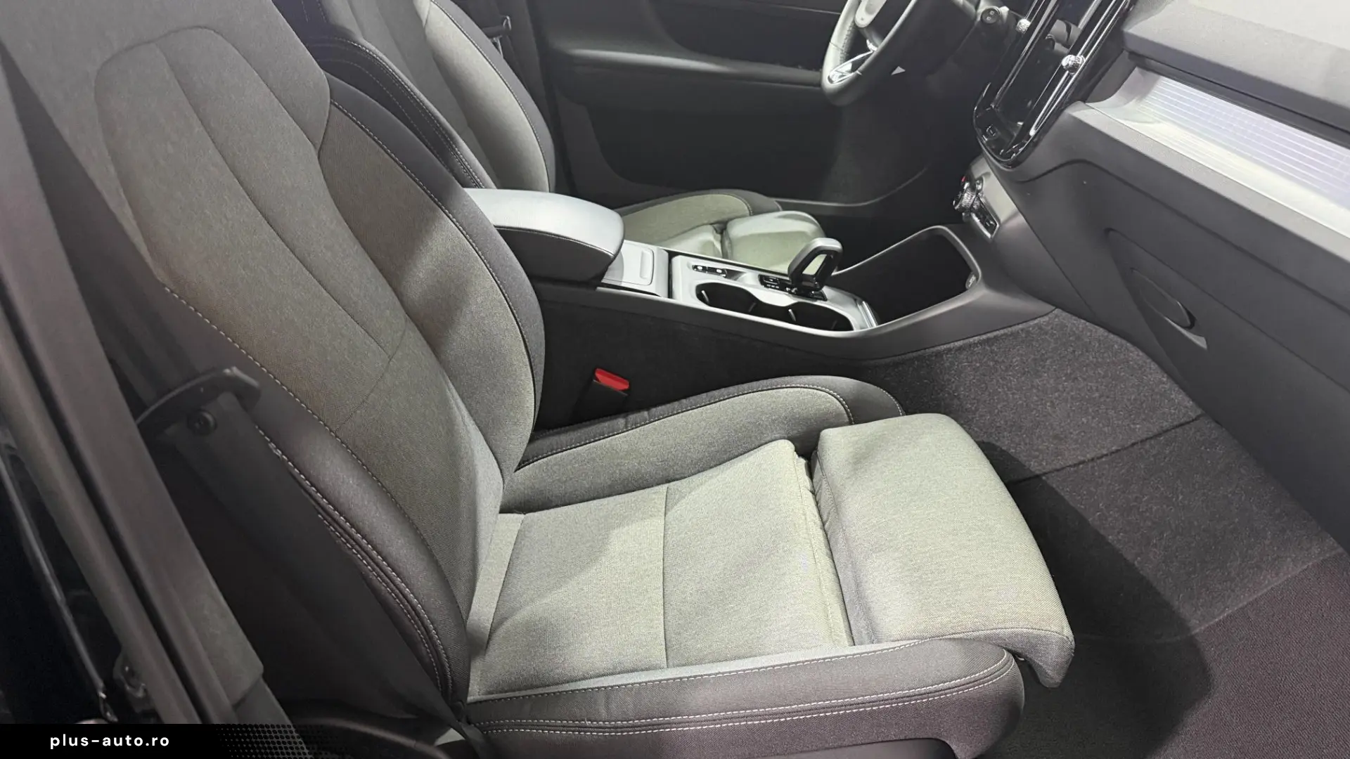 VOLVO XC40 B3 B DKG Core_MyldHybrid
