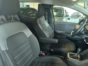 DACIA Jogger Expression 100 TCe mit  Apple CarPlay Kli