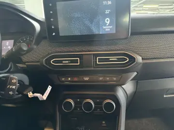 DACIA Jogger Expression 100 TCe mit  Apple CarPlay Kli