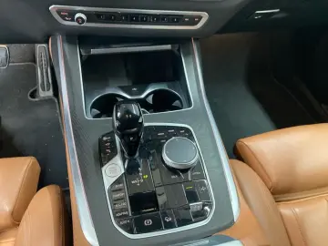 BMW X7 xDrive40d M Sport AHK Inno Pano Standhzg H K