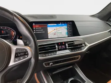 BMW X7 xDrive40d M Sport AHK Inno Pano Standhzg H K