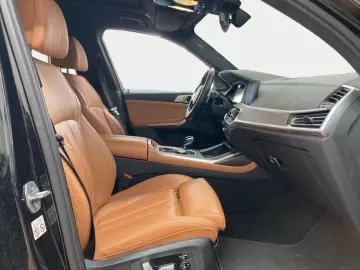BMW X7 xDrive40d M Sport AHK Inno Pano Standhzg H K