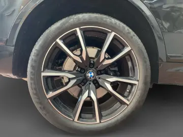BMW X7 xDrive40d M Sport AHK Inno Pano Standhzg H K