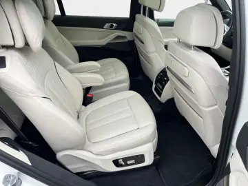 BMW X7 M60i  M Sport Pro  Pano 6-Sitzer