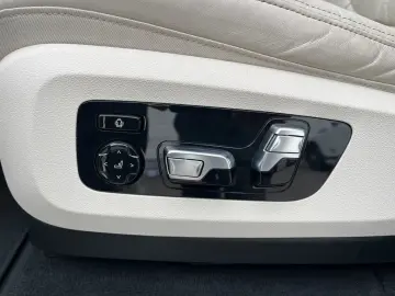BMW X7 M60i  M Sport Pro  Pano 6-Sitzer