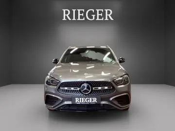 MERCEDES-BENZ GLA 200d AMG-Plus NIGHT Kam MB-LED AHK MBUX