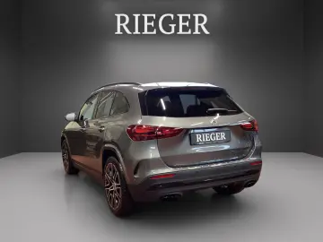 MERCEDES-BENZ GLA 200d AMG-Plus NIGHT Kam MB-LED AHK MBUX