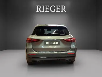 MERCEDES-BENZ GLA 200d AMG-Plus NIGHT Kam MB-LED AHK MBUX