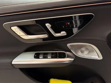 MERCEDES-BENZ EQE 350   AMG Ext. Airmatic Pano AHK