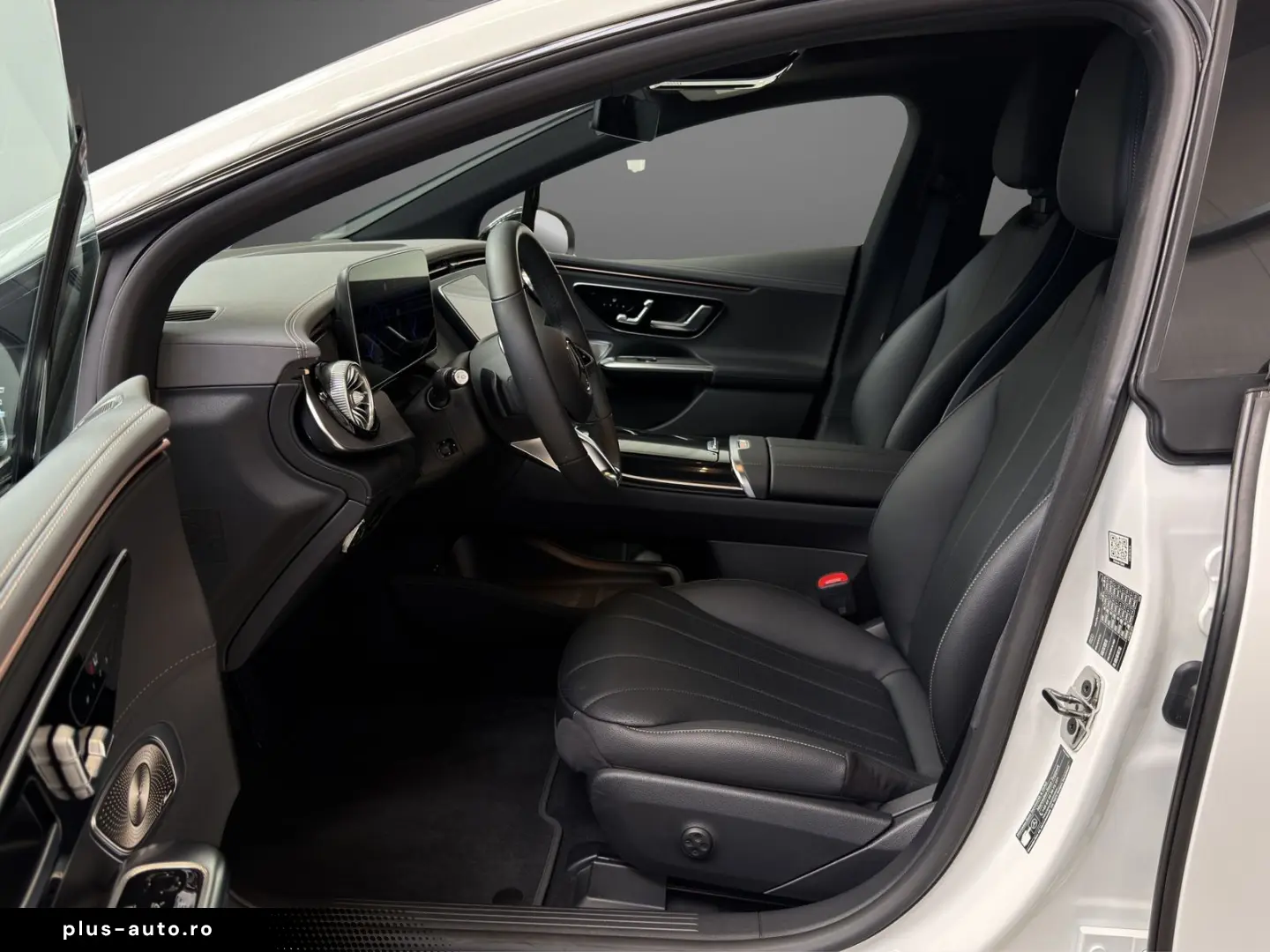 MERCEDES-BENZ EQE 350   AMG Ext. Airmatic Pano AHK