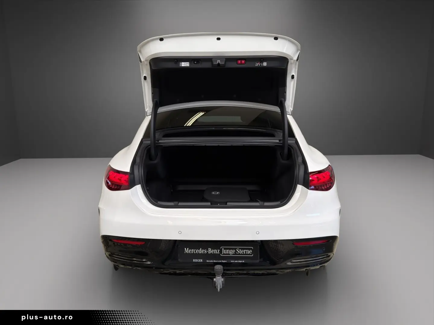 MERCEDES-BENZ EQE 350   AMG Ext. Airmatic Pano AHK