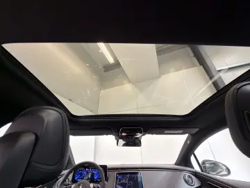 MERCEDES-BENZ EQE 350   AMG Ext. Airmatic Pano AHK