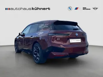 BMW iX xDrive40 Sky Lounge ACC Laser PanoSD SpurAss