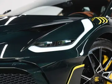 BUGATTI DIVO   1of5 EXPOSEDCARBON   1of40