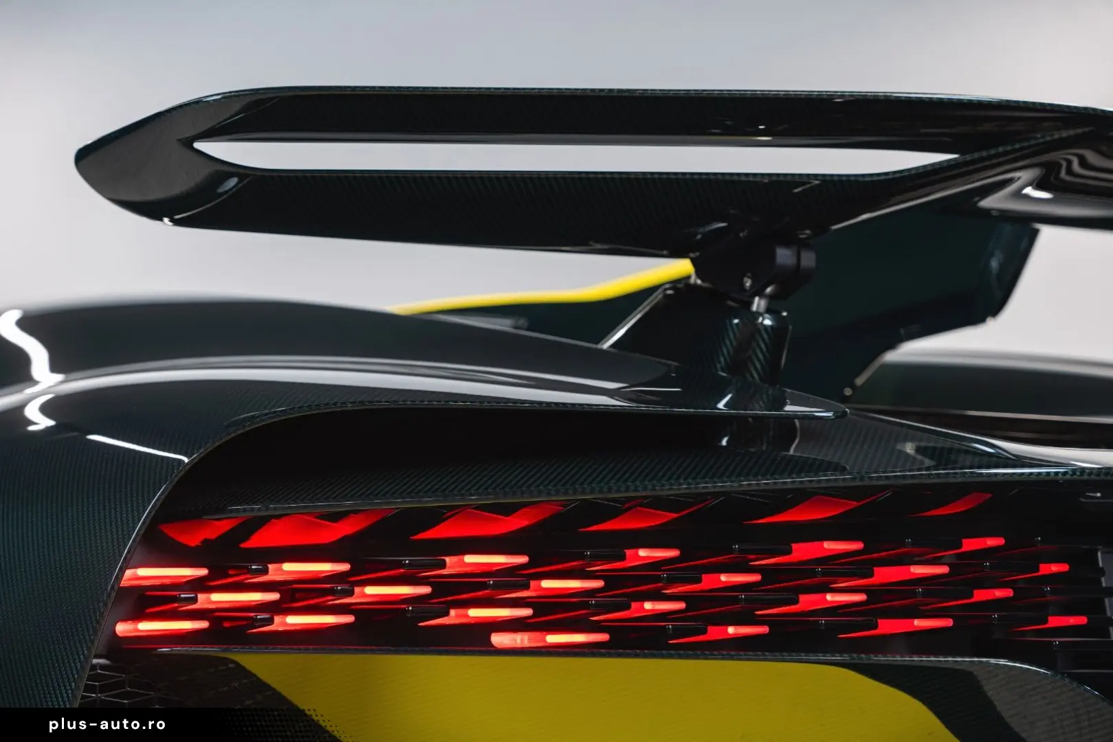 BUGATTI DIVO   1of5 EXPOSEDCARBON   1of40