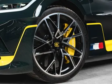 BUGATTI DIVO   1of5 EXPOSEDCARBON   1of40