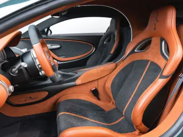 BUGATTI DIVO   1of5 EXPOSEDCARBON   1of40