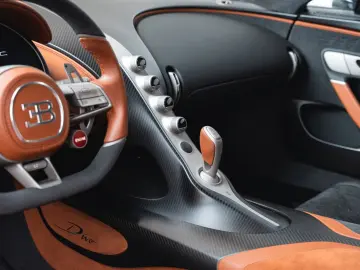 BUGATTI DIVO   1of5 EXPOSEDCARBON   1of40