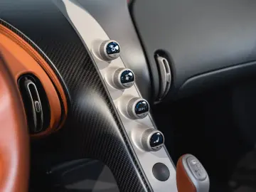 BUGATTI DIVO   1of5 EXPOSEDCARBON   1of40