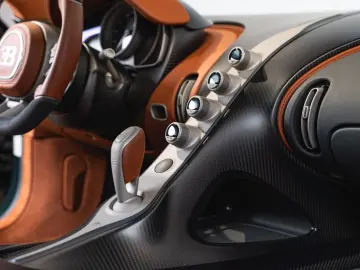 BUGATTI DIVO   1of5 EXPOSEDCARBON   1of40
