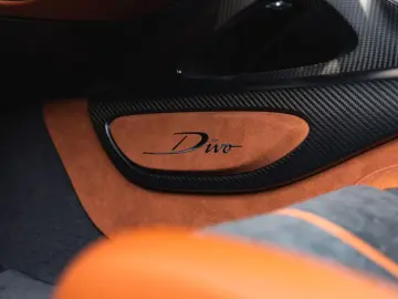 BUGATTI DIVO   1of5 EXPOSEDCARBON   1of40