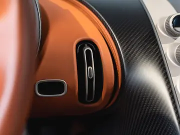 BUGATTI DIVO   1of5 EXPOSEDCARBON   1of40