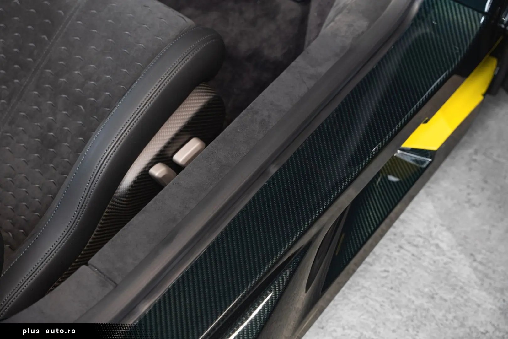BUGATTI DIVO   1of5 EXPOSEDCARBON   1of40
