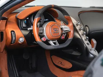 BUGATTI DIVO   1of5 EXPOSEDCARBON   1of40