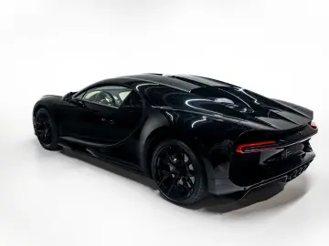 BUGATTI Chiron  SPORT