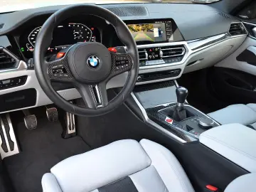 BMW M4   6-GANG MANUAL • 480 CP • CERAMIC • LASER