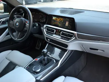 BMW M4   6-GANG MANUAL • 480 CP • CERAMIC • LASER