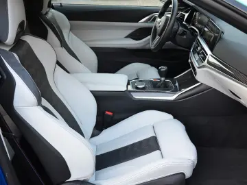 BMW M4   6-GANG MANUAL • 480 CP • CERAMIC • LASER