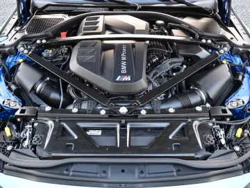 BMW M4   6-GANG MANUAL • 480 CP • CERAMIC • LASER
