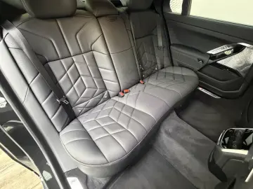 BMW M760e xDrive   571 CP • B&W • SKY LOUNGE • MASSAGE