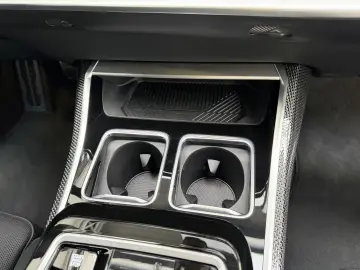 BMW M760e xDrive   571 CP • B&W • SKY LOUNGE • MASSAGE