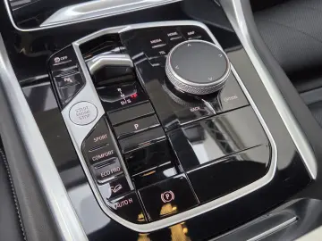 BMW X6 xDrive30d M Sport Pro   360  • PANO DRIVE PRO