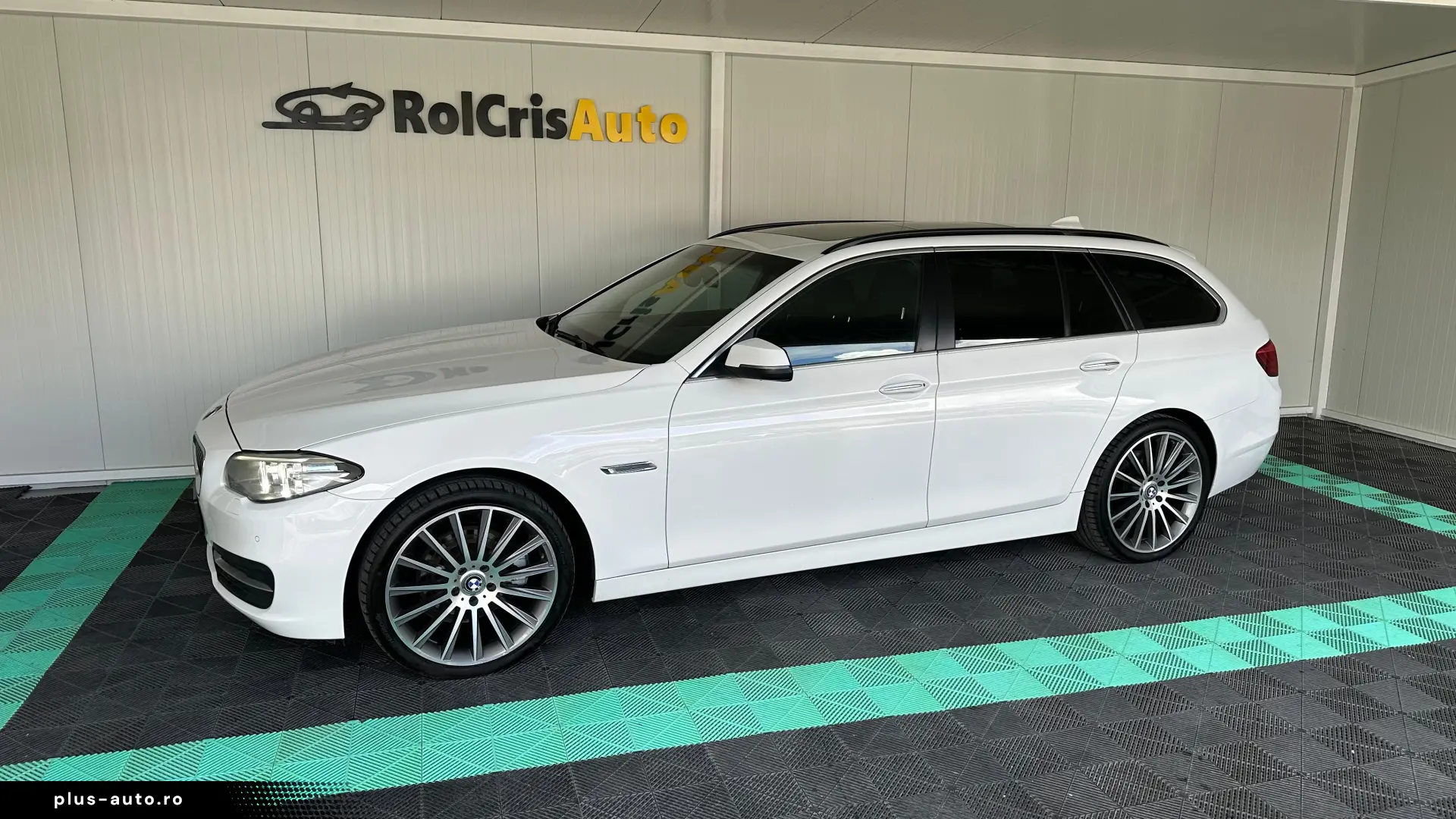BMW Seria 5 SW 520d 2.0 Diesel 190 CP An 2017