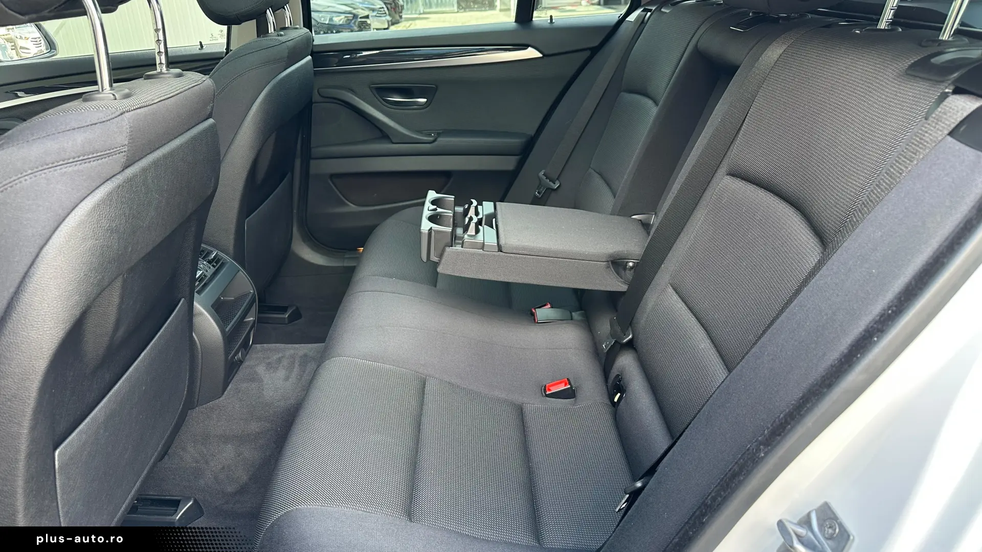 BMW Seria 5 SW 520d 2.0 Diesel 190 CP An 2017