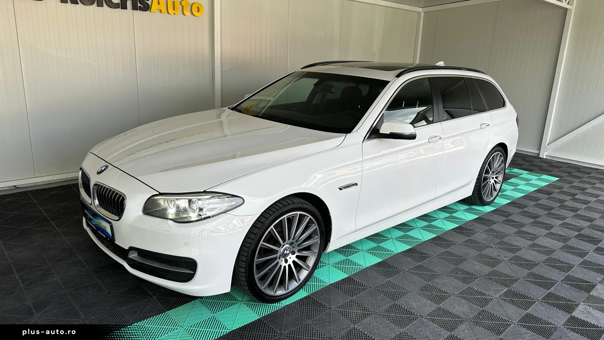 BMW Seria 5 SW 520d 2.0 Diesel 190 CP An 2017