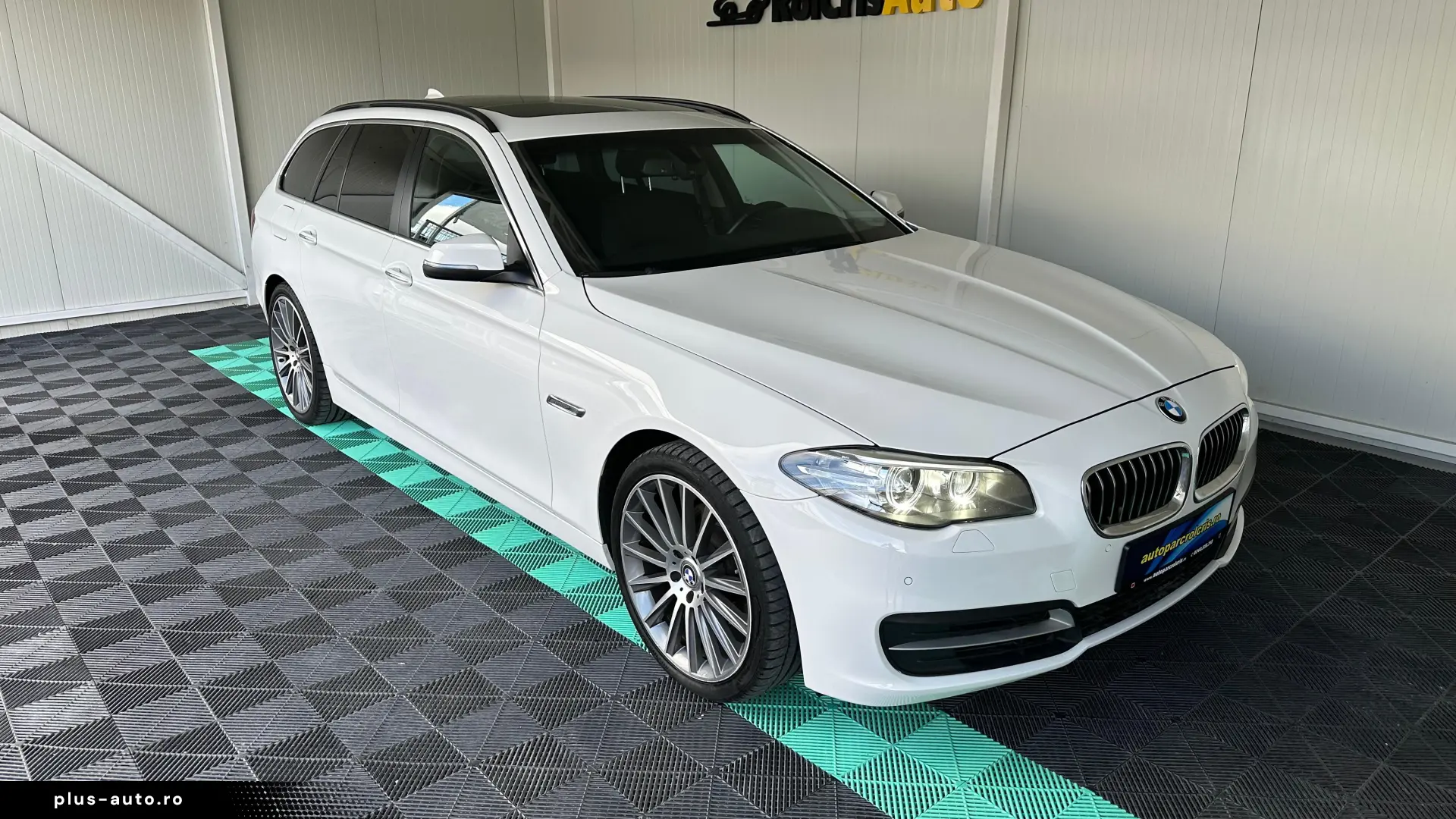 BMW Seria 5 SW 520d 2.0 Diesel 190 CP An 2017