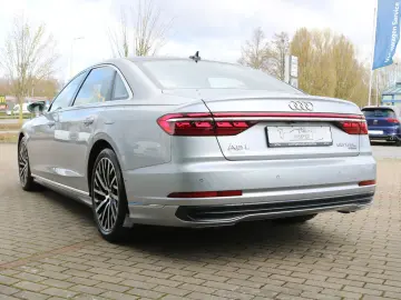 AUDI A8L 60 TFSI e Lang  Digital Matrix Pano B&O