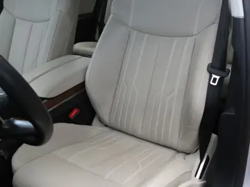 AUDI A8L 60 TFSI e Lang  Digital Matrix Pano B&O