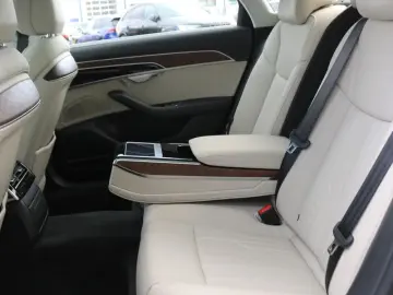 AUDI A8L 60 TFSI e Lang  Digital Matrix Pano B&O