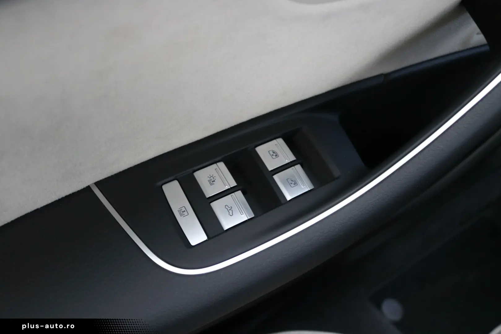 AUDI A8L 60 TFSI e Lang  Digital Matrix Pano B&O