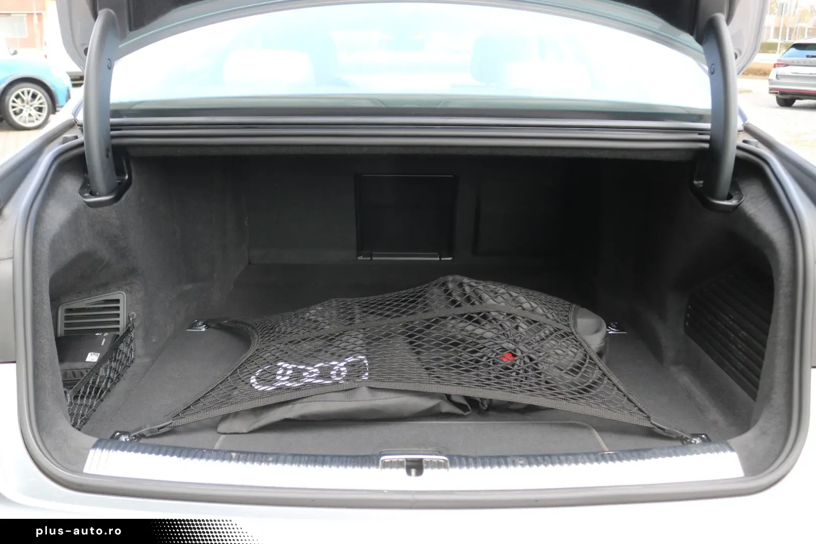 AUDI A8L 60 TFSI e Lang  Digital Matrix Pano B&O
