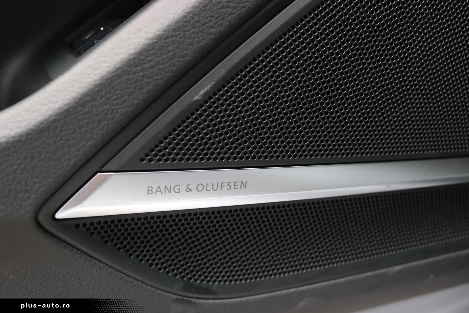 AUDI A8L 60 TFSI e Lang  Digital Matrix Pano B&O