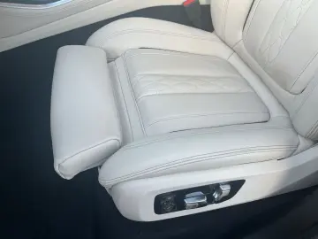 BMW X5 40d M Sport xDrive Laser HUD AHK Navi Leder