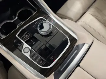 BMW X6 M60i xDrive   B&W DIAMOND • SKY LOUNGE • MASSAGE
